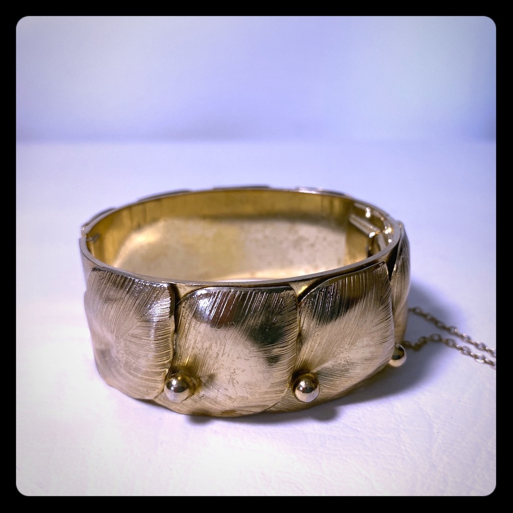 Vintage Signed Whiting and Davis Bangle Bracelet